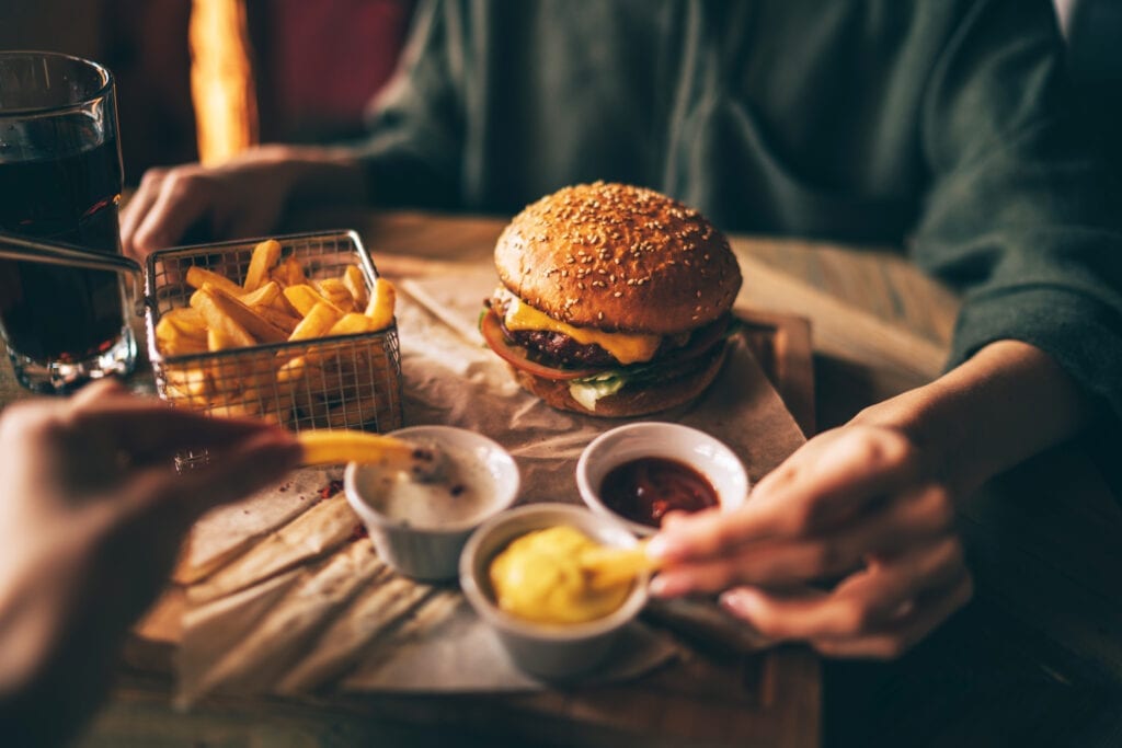 Omnom – Burgers & Grill – Valancia Town